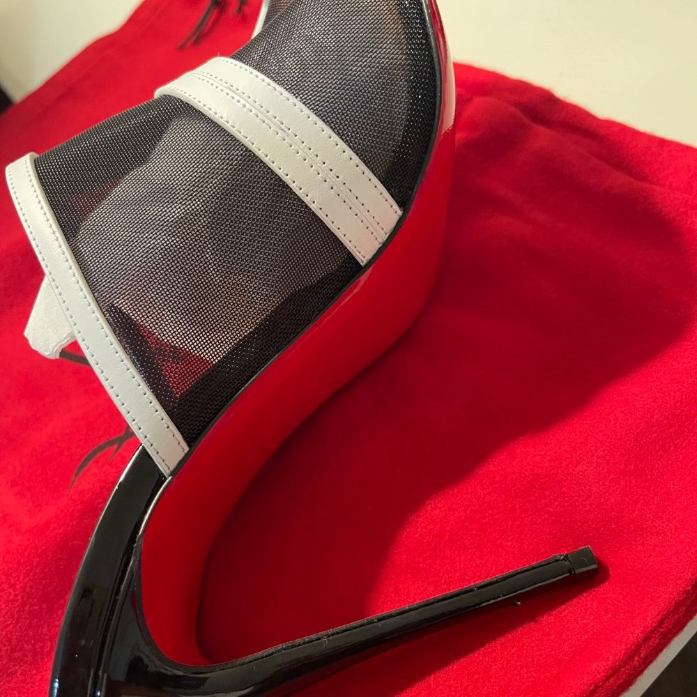 CHRISTIAN LOUBOUTIN MULES WORN ONCE SIZE 39.5 - Picture 7 of 16